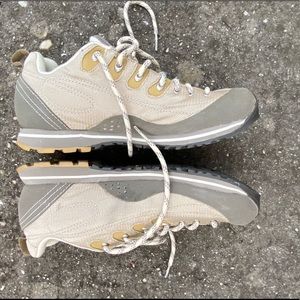 Patagonia Finn Retro khaki hiking shoe size 10 (41). NWOT.